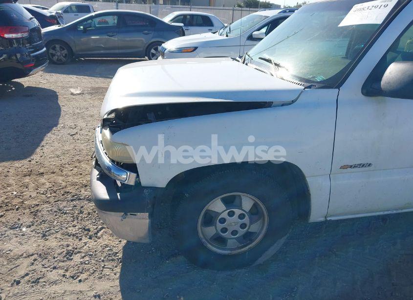 Photo 12 of 2002 Chevrolet Silverado 1500 (VIN 1GCEC14VX2Z235786)