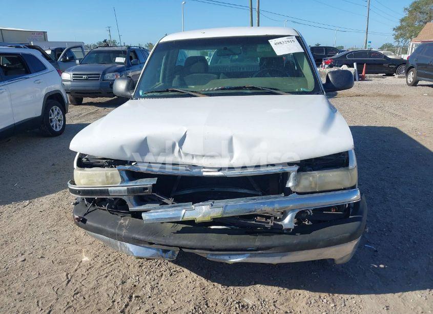 Photo 6 of 2002 Chevrolet Silverado 1500 (VIN 1GCEC14VX2Z235786)