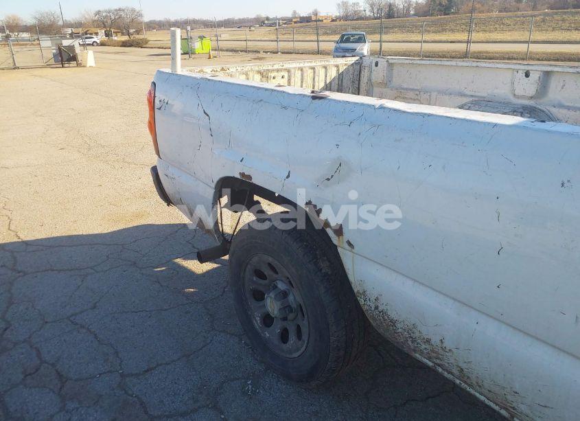 Photo 6 of 2005 Chevrolet Silverado 1500 WORK TRUCK (VIN 1GCEC14VX5Z220807)