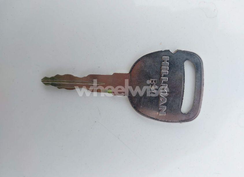 Photo 11 of 2005 Chevrolet Silverado 1500 WORK TRUCK (VIN 1GCEC14VX5Z350182)