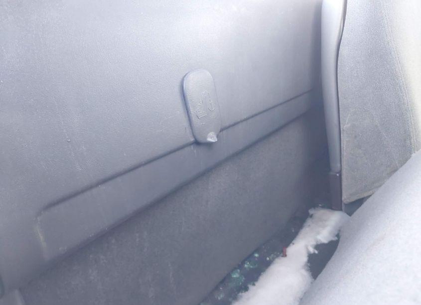 Photo 8 of 2005 Chevrolet Silverado 1500 WORK TRUCK (VIN 1GCEC14VX5Z354975)