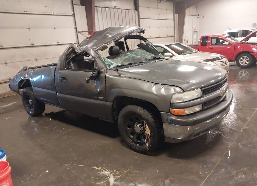 2000 Chevrolet Silverado 1500 (VIN 1GCEC14VXYE189781) main photo