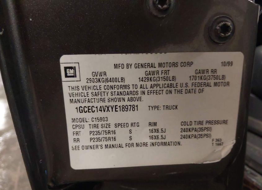 Photo 9 of 2000 Chevrolet Silverado 1500 (VIN 1GCEC14VXYE189781)