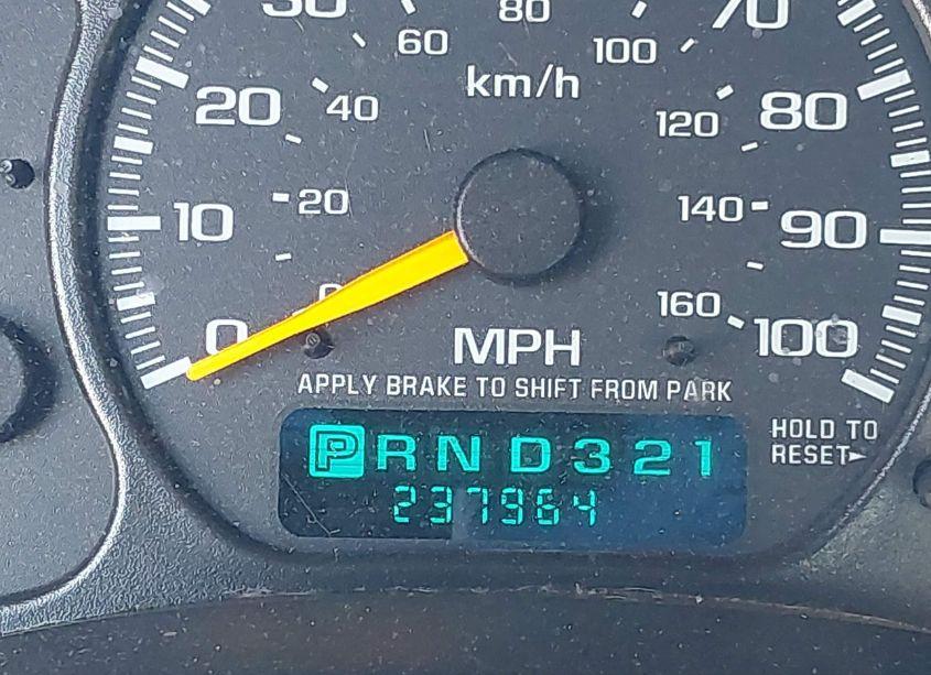 Photo 7 of 2000 Chevrolet Silverado 1500 (VIN 1GCEC14VXYZ355645)