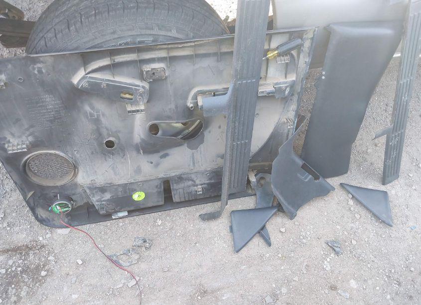 Photo 11 of 2001 Chevrolet Silverado 1500 (VIN 1GCEC14W01Z241328)