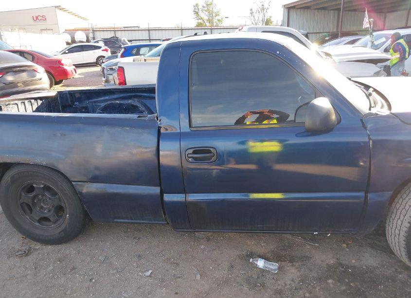 Photo 13 of 2001 Chevrolet Silverado 1500 (VIN 1GCEC14W01Z241328)