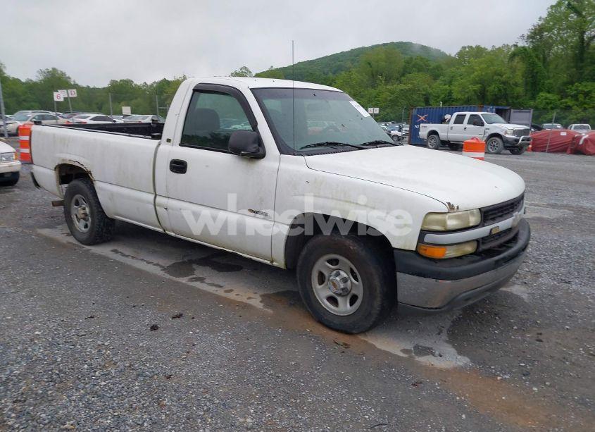 2002 Chevrolet Silverado 1500 (VIN 1GCEC14W02Z173601) main photo