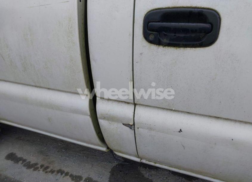 Photo 6 of 2002 Chevrolet Silverado 1500 (VIN 1GCEC14W02Z173601)