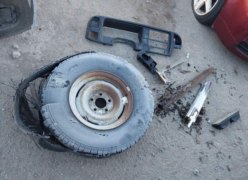 Photo 12 of 1997 Chevrolet C1500 FLEETSIDE (VIN 1GCEC14W0VZ136696)