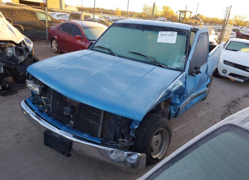 Photo 2 of 1997 Chevrolet C1500 FLEETSIDE (VIN 1GCEC14W0VZ136696)