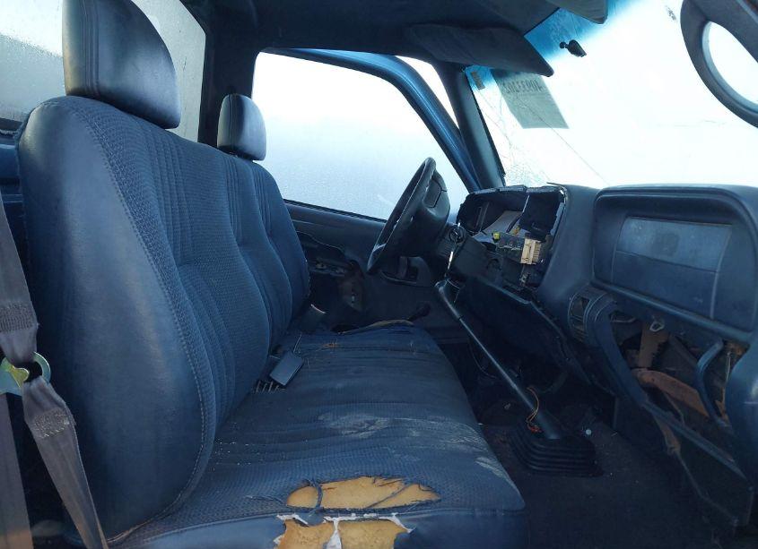 Photo 5 of 1997 Chevrolet C1500 FLEETSIDE (VIN 1GCEC14W0VZ136696)