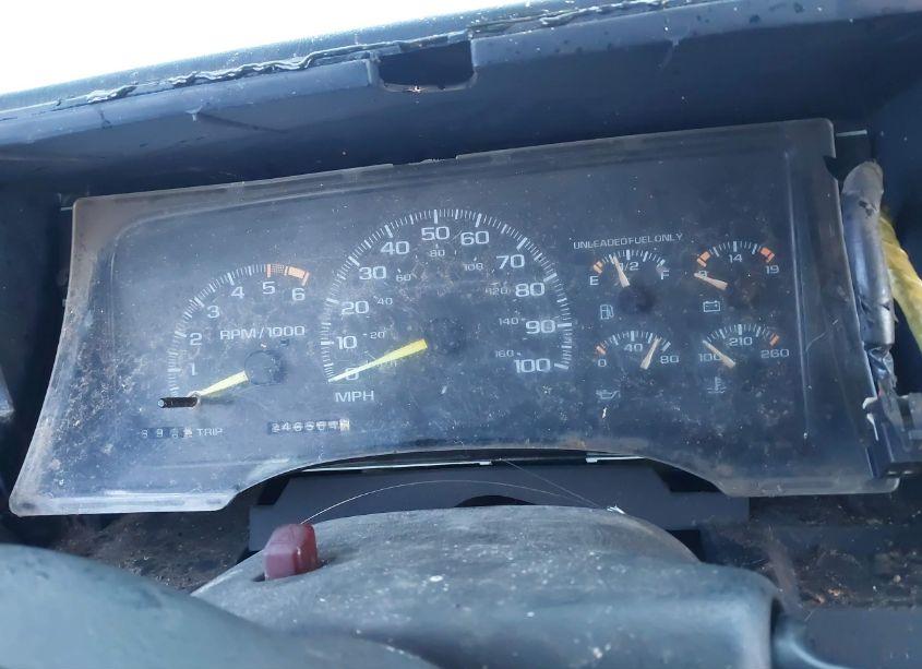 Photo 7 of 1997 Chevrolet C1500 FLEETSIDE (VIN 1GCEC14W0VZ136696)