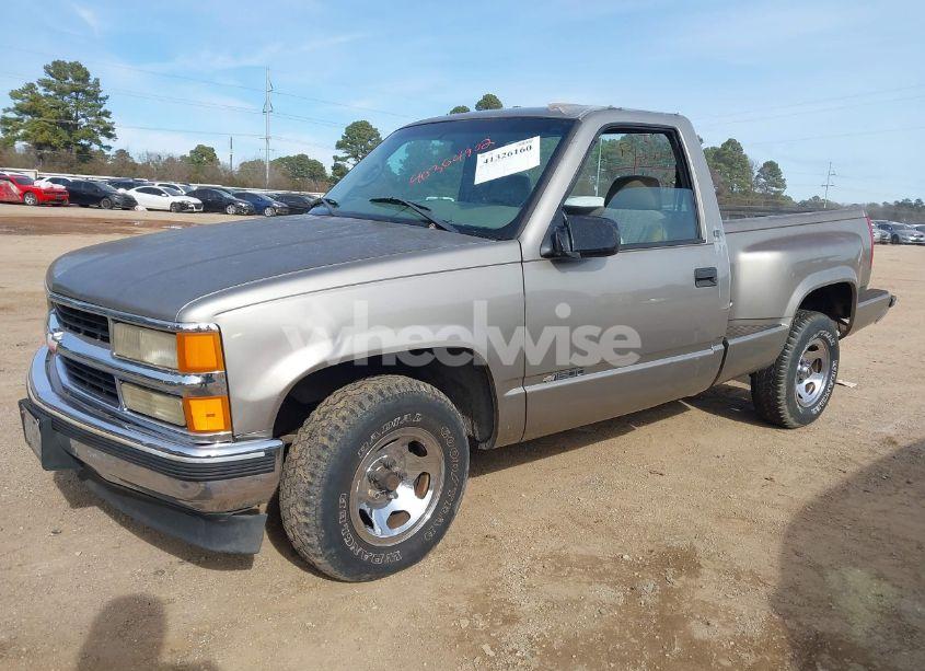 Photo 2 of 1998 Chevrolet C1500 FLEETSIDE (VIN 1GCEC14W0WZ277849)