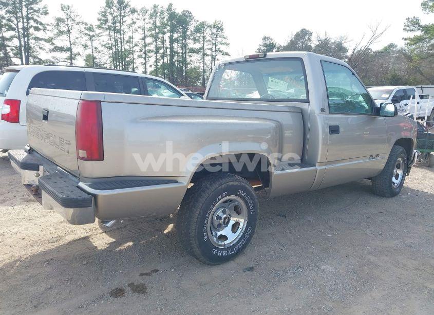 Photo 4 of 1998 Chevrolet C1500 FLEETSIDE (VIN 1GCEC14W0WZ277849)