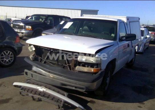 Photo 2 of 1999 Chevrolet Silverado 1500 (VIN 1GCEC14W0XE252779)