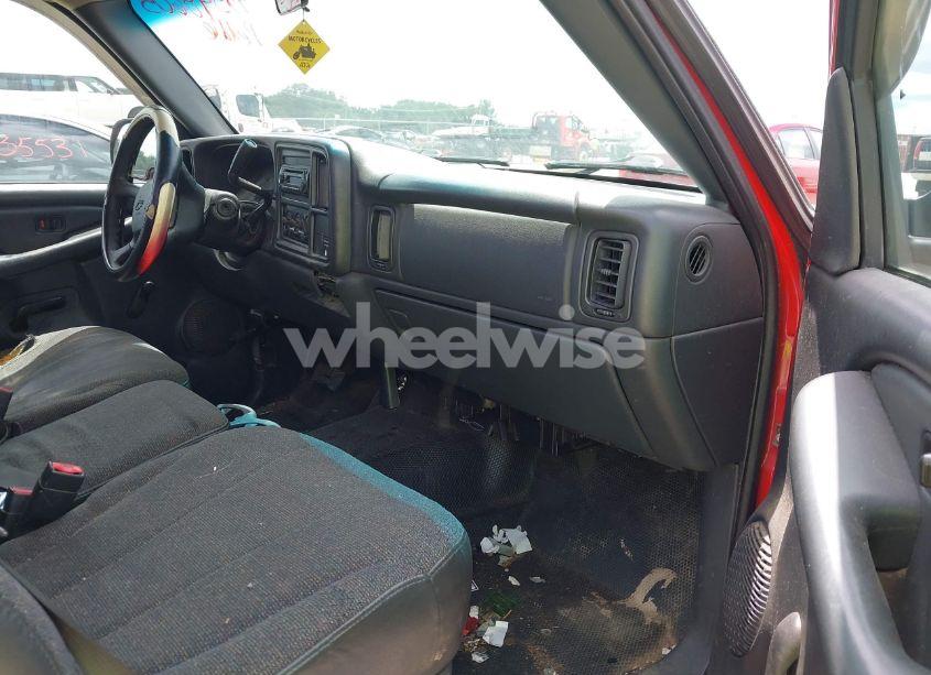 Photo 5 of 2002 Chevrolet Silverado 1500 (VIN 1GCEC14W12Z133236)