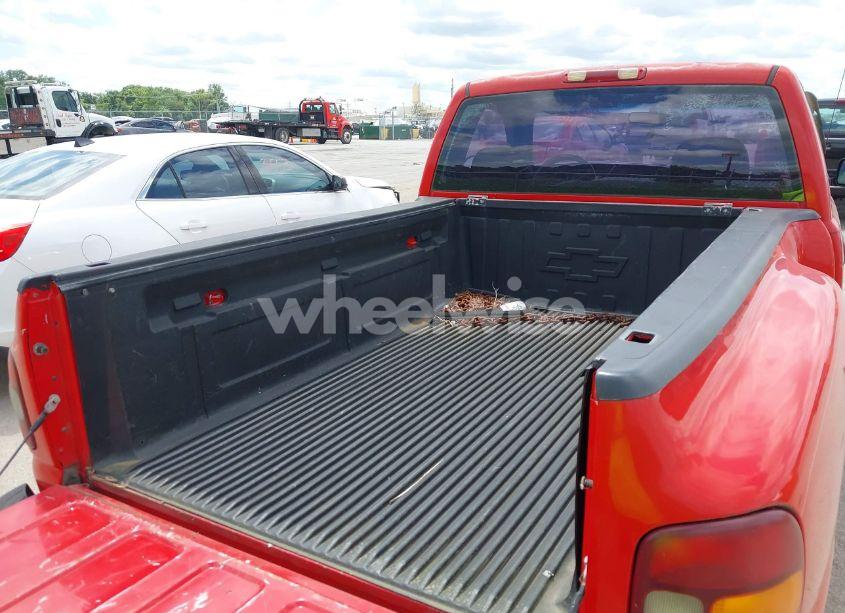 Photo 8 of 2002 Chevrolet Silverado 1500 (VIN 1GCEC14W12Z133236)