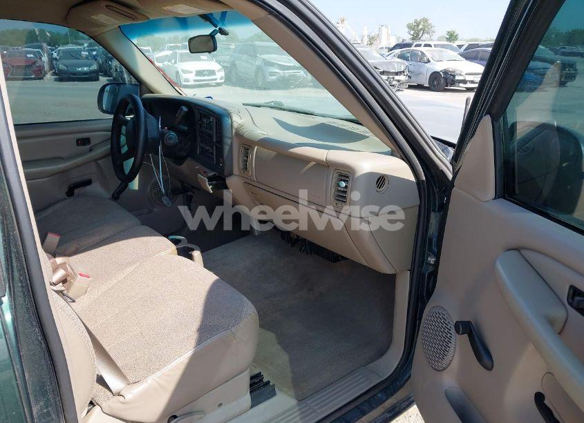 Photo 5 of 2002 Chevrolet Silverado 1500 (VIN 1GCEC14W12Z159349)