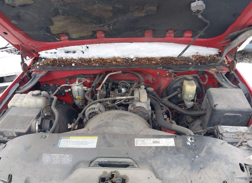 Photo 10 of 1999 Chevrolet Silverado 1500 (VIN 1GCEC14W1XE188350)