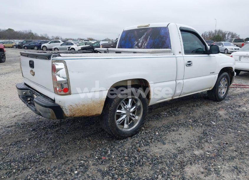 Photo 4 of 1999 Chevrolet Silverado 1500 (VIN 1GCEC14W1XZ129128)