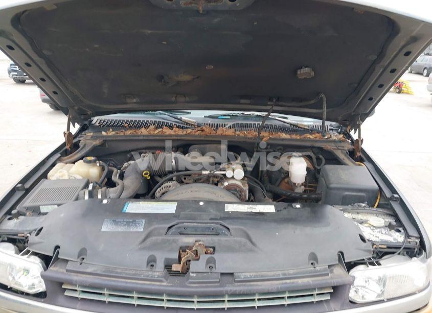 Photo 10 of 2000 Chevrolet Silverado 1500 (VIN 1GCEC14W1YZ219817)