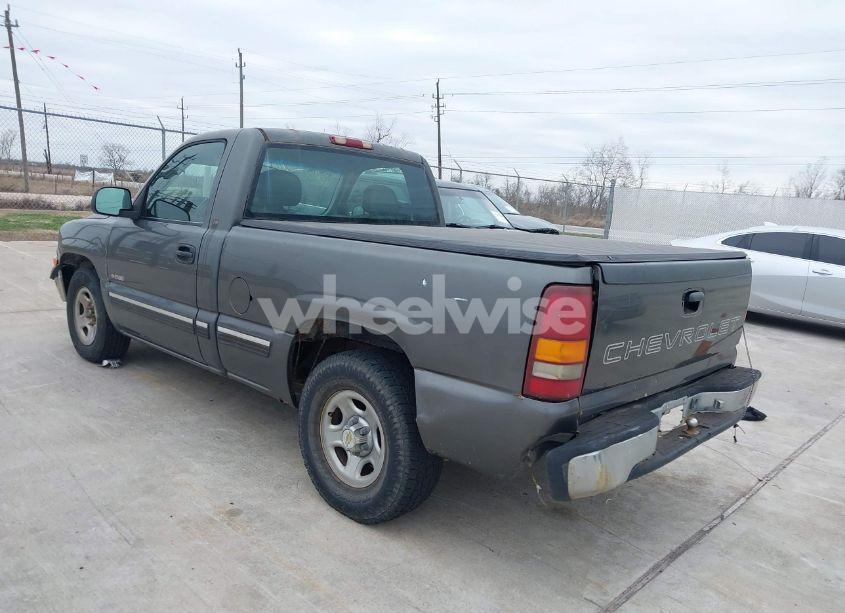 Photo 3 of 2000 Chevrolet Silverado 1500 (VIN 1GCEC14W1YZ219817)