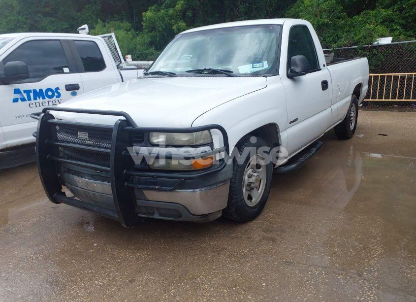 Photo 2 of 2001 Chevrolet Silverado 1500 (VIN 1GCEC14W21Z274332)