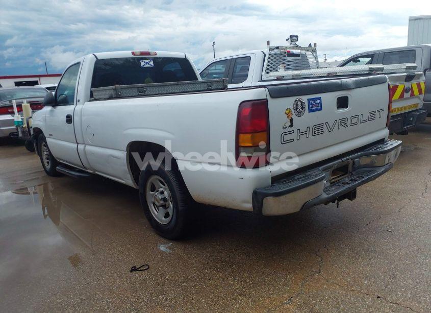 Photo 3 of 2001 Chevrolet Silverado 1500 (VIN 1GCEC14W21Z274332)
