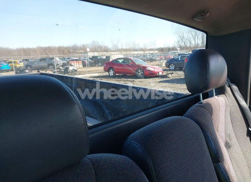 Photo 8 of 2002 Chevrolet Silverado 1500 COMMERCIAL (VIN 1GCEC14W22Z151678)