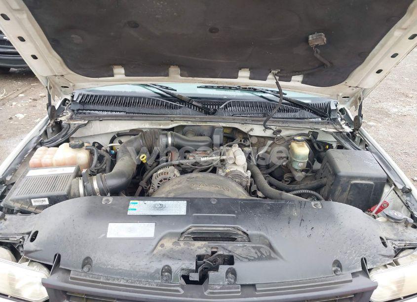 Photo 10 of 2002 Chevrolet Silverado 1500 COMMERCIAL (VIN 1GCEC14W22Z180162)