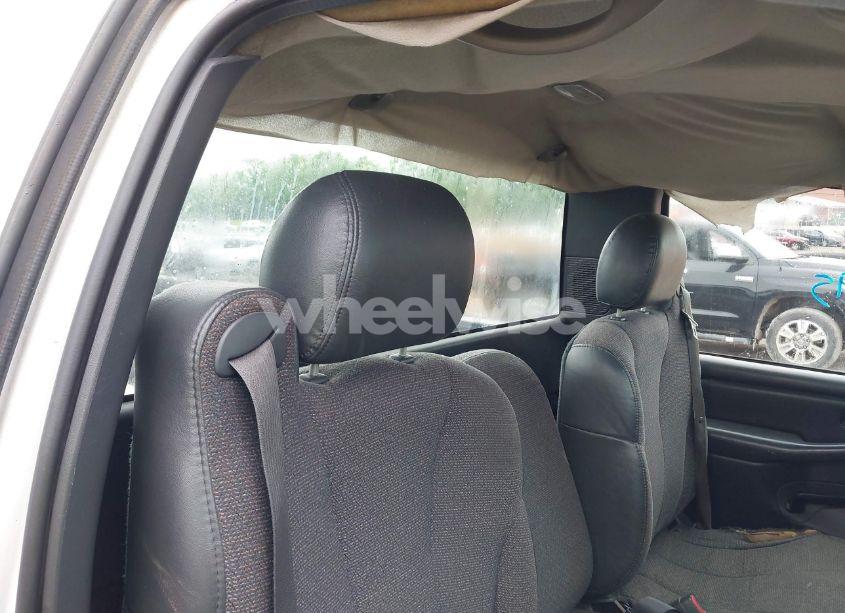 Photo 8 of 2002 Chevrolet Silverado 1500 COMMERCIAL (VIN 1GCEC14W22Z180162)