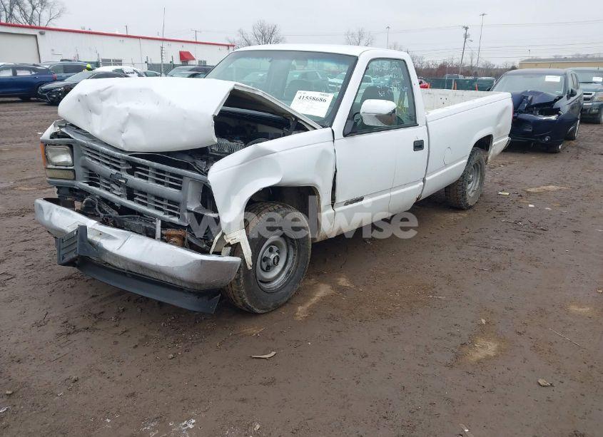 Photo 2 of 1998 Chevrolet C1500 FLEETSIDE W/T (VIN 1GCEC14W2WZ265007)