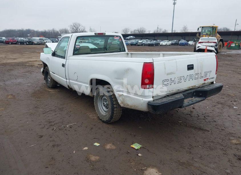 Photo 3 of 1998 Chevrolet C1500 FLEETSIDE W/T (VIN 1GCEC14W2WZ265007)