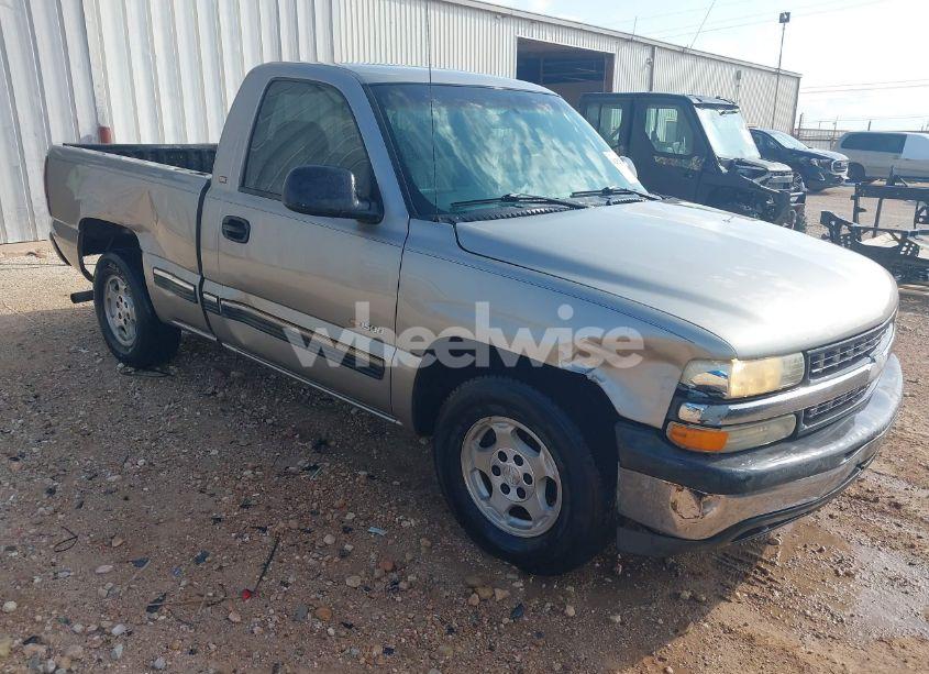 2000 Chevrolet Silverado 1500 (VIN 1GCEC14W2YZ179649) main photo