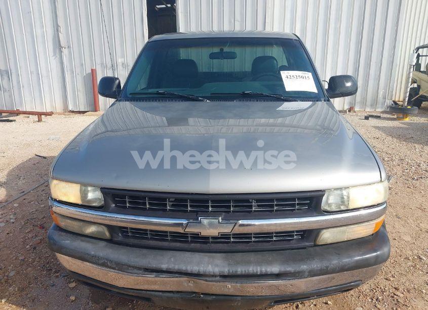 Photo 12 of 2000 Chevrolet Silverado 1500 (VIN 1GCEC14W2YZ179649)
