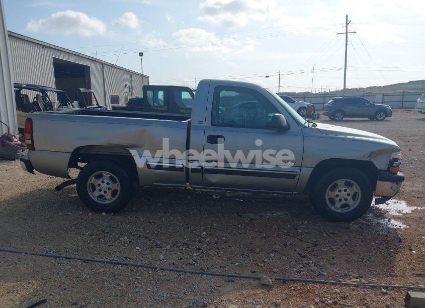 Photo 13 of 2000 Chevrolet Silverado 1500 (VIN 1GCEC14W2YZ179649)