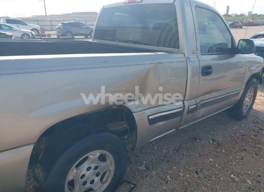 Photo 17 of 2000 Chevrolet Silverado 1500 (VIN 1GCEC14W2YZ179649)