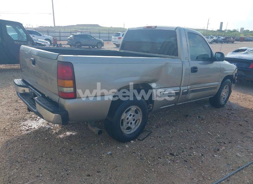 Photo 4 of 2000 Chevrolet Silverado 1500 (VIN 1GCEC14W2YZ179649)