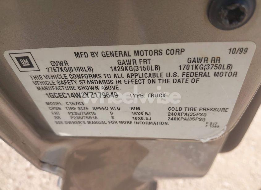 Photo 9 of 2000 Chevrolet Silverado 1500 (VIN 1GCEC14W2YZ179649)