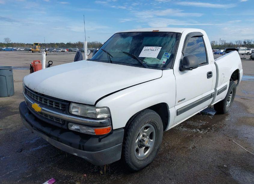 Photo 2 of 2001 Chevrolet Silverado 1500 (VIN 1GCEC14W31Z185966)