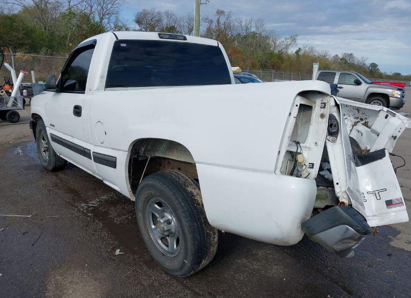 Photo 3 of 2001 Chevrolet Silverado 1500 (VIN 1GCEC14W31Z185966)