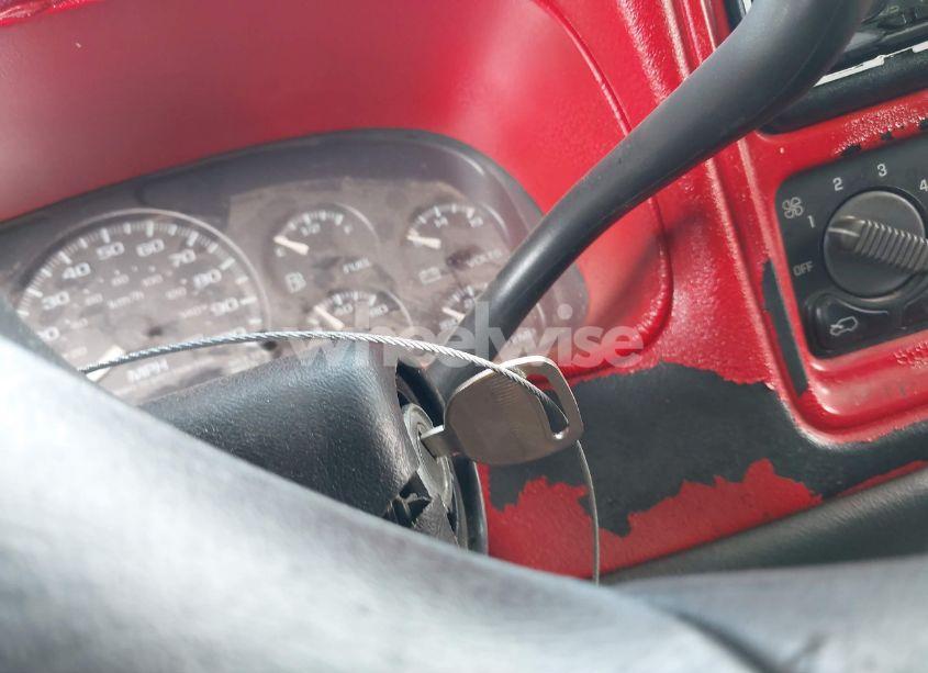 Photo 11 of 2002 Chevrolet Silverado 1500 (VIN 1GCEC14W32Z105146)