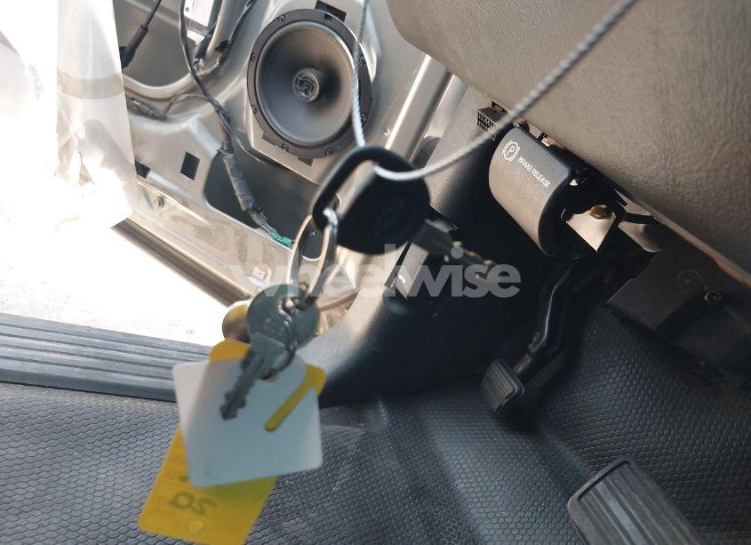 Photo 11 of 2002 Chevrolet Silverado 1500 (VIN 1GCEC14W32Z293134)