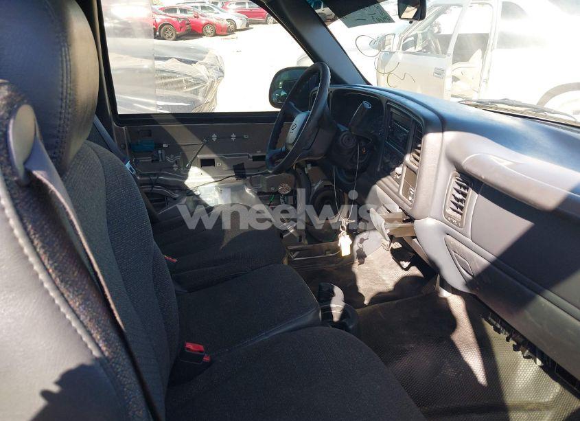 Photo 5 of 2002 Chevrolet Silverado 1500 (VIN 1GCEC14W32Z293134)