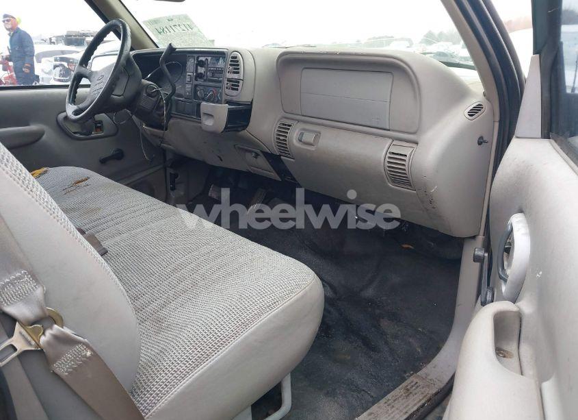 Photo 5 of 1997 Chevrolet C1500 FLEETSIDE W/T (VIN 1GCEC14W3VZ196309)