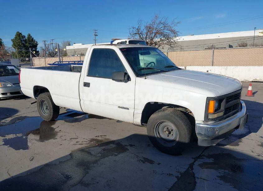 1998 Chevrolet C1500 FLEETSIDE W/T (VIN 1GCEC14W3WZ195386) main photo
