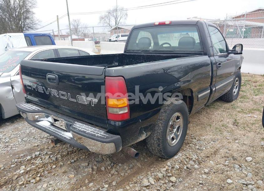 Photo 4 of 2000 Chevrolet Silverado 1500 (VIN 1GCEC14W3YZ220497)