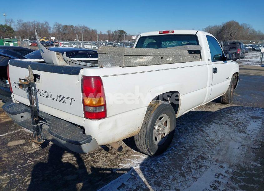 Photo 4 of 2001 Chevrolet Silverado 1500 (VIN 1GCEC14W41Z106496)