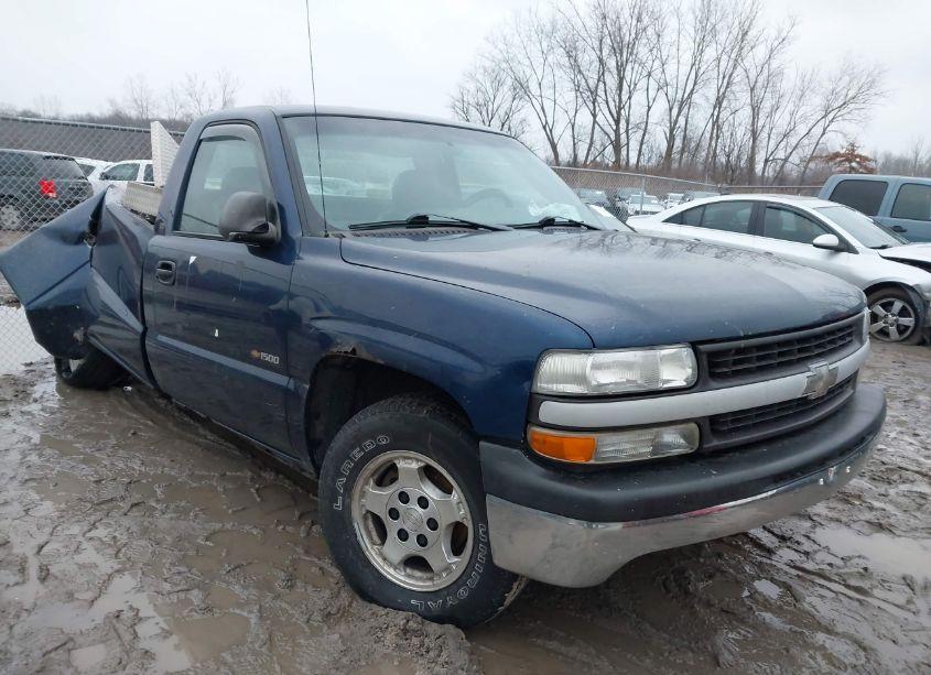 2001 Chevrolet Silverado 1500 (VIN 1GCEC14W41Z269052) main photo