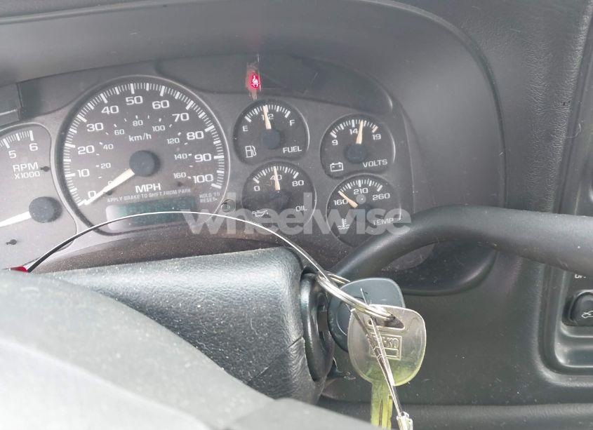 Photo 11 of 2001 Chevrolet Silverado 1500 (VIN 1GCEC14W41Z274073)